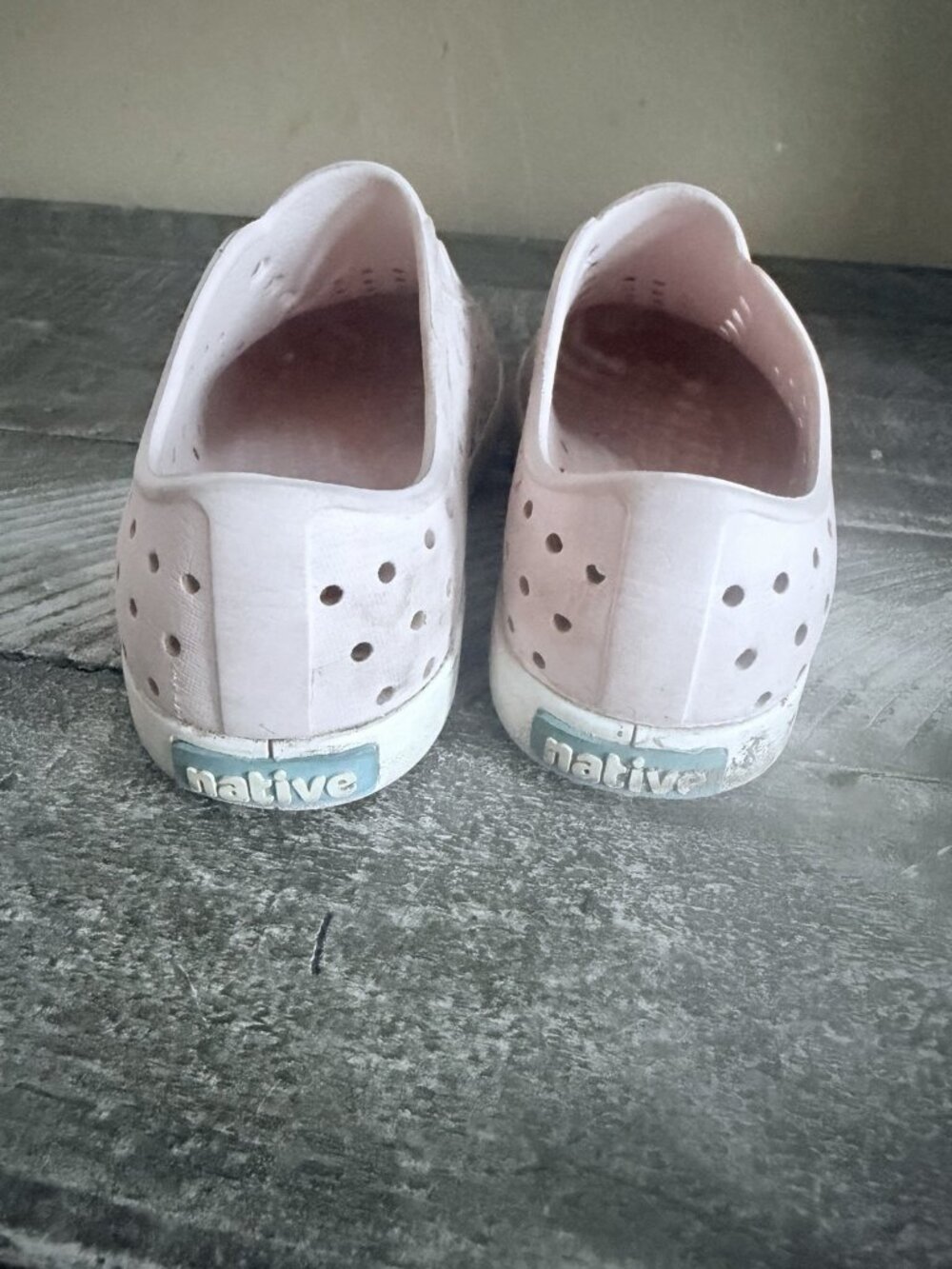 Native Jefferson Girls Shoes Size C11 Sneaker Water Shoes Lightweight Milk Pink - Picture 4 of 5